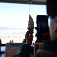 お土産屋でソフトクリーム