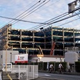 建設途中のビル