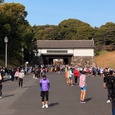 ランナーでごった返す土曜の朝の皇居