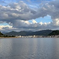 今津湾越しに見る今宿四座
