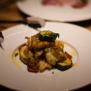 4558722104 f82928b35d b