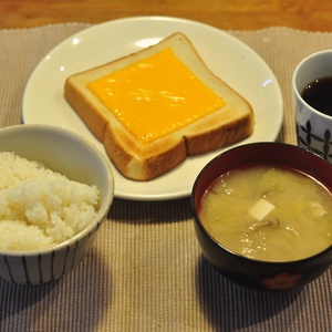 82067954f16ab72823d96e3ebc5b3902